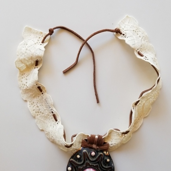 Lace, Leather & Coconut Shell Choker - Picture 6 of 8